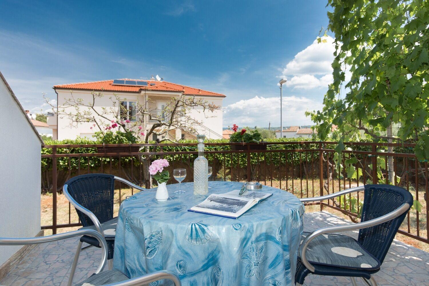 Apartments Kate - 100 M From Beach Malinska Dış mekan fotoğraf